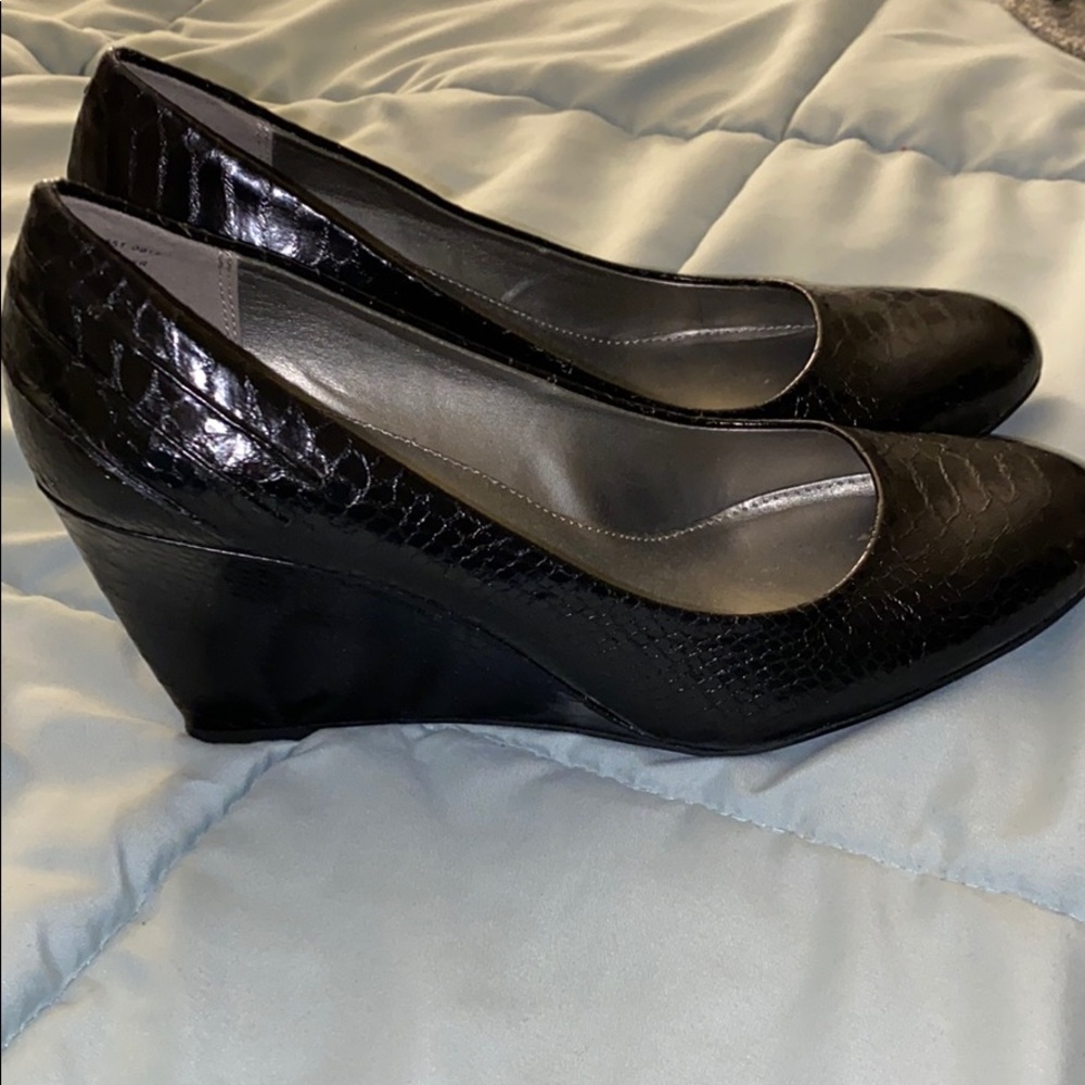 COPY - Black snakeskin embossed wedge. Worn once!